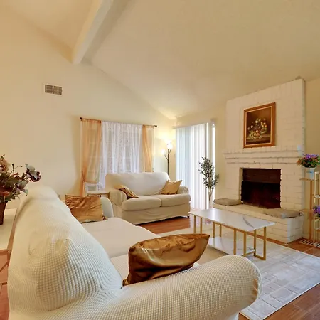 Houston Area Home With Yard - 5 Mi To Sugar Lakes!